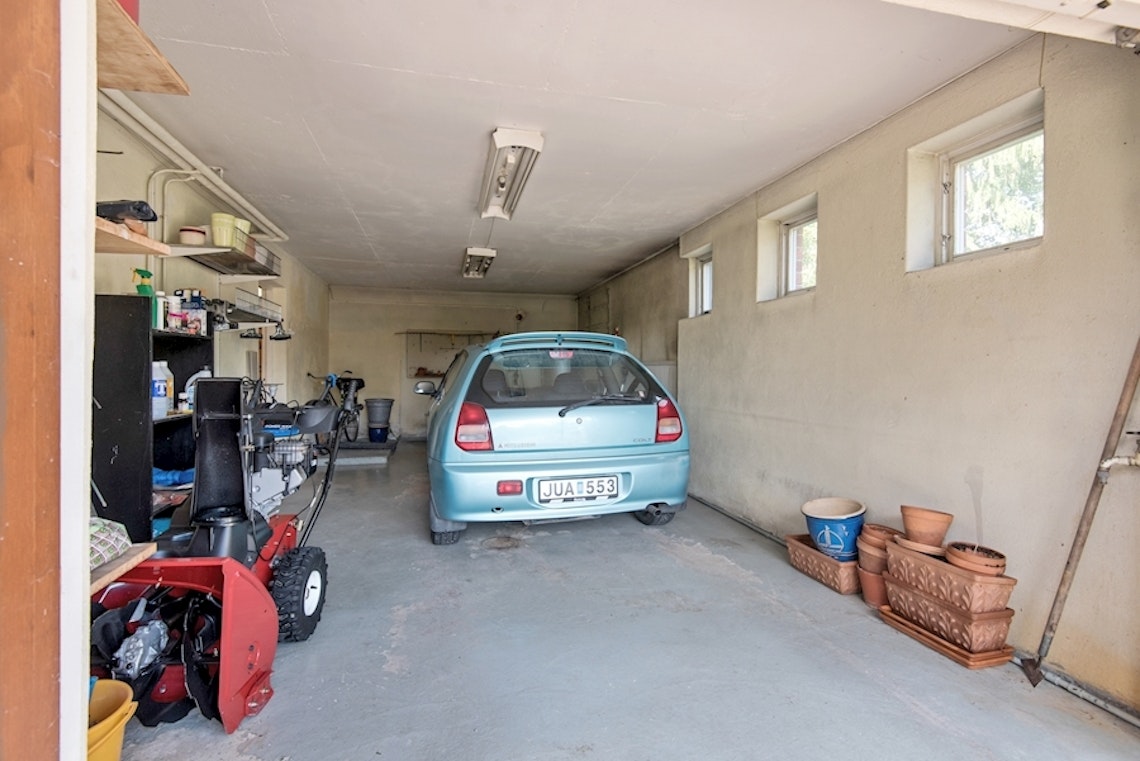 Stort garage