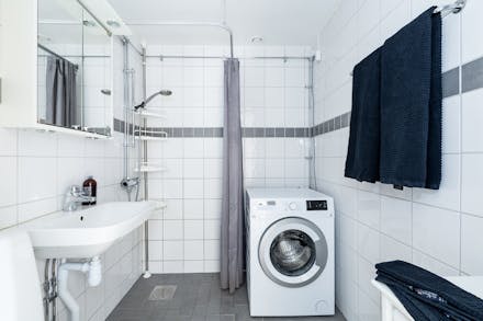 Stambytt badrum med golvvärme och egen tvättmaskin