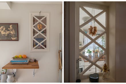Trevligt litet fönster mellan kök och vardagsrum 